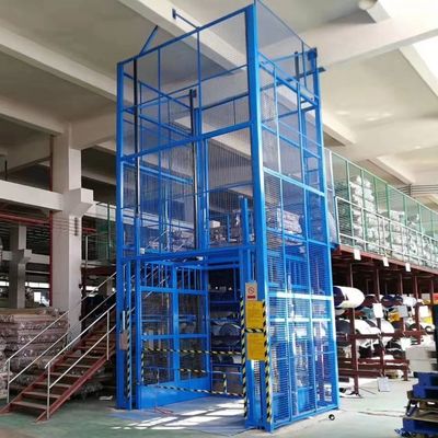 Αγορά 3m-9m Cage Lift υδραυλικό πλήρως κλειστό κάθετο φορτηγό ανελκυστήρα αποθήκης φορτηγό ανελκυστήρα online manufacture